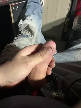 Snapshot of joeycbigcock chatting on 12/23/24, 10:12 joeycbigcock online show from 12/23/24, 10:12