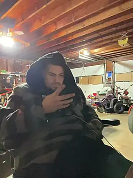 Snapshot of joeycbigcock chatting on 01/02/25, 12:02 joeycbigcock online show from 01/02/25, 12:02