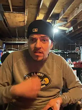 Snapshot of joeycbigcock chatting on 01/13/25, 01:02 joeycbigcock online show from 01/13/25, 01:02