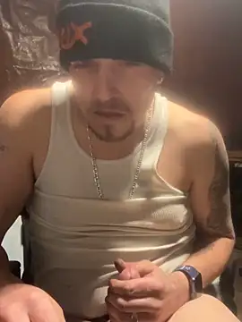 Snapshot of joeycbigcock chatting on 03/17/25, 08:19 joeycbigcock online show from 03/17/25, 08:19