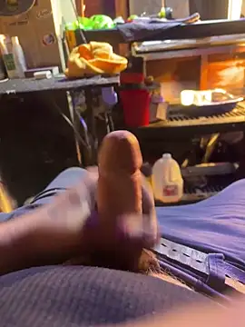 Snapshot of joeycbigcock chatting on 10/14/25, 10:10 joeycbigcock online show from 10/14/25, 10:10