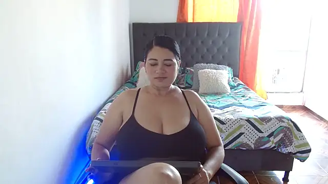 Kerly Lopez online show from 05/28/26, 01:08
