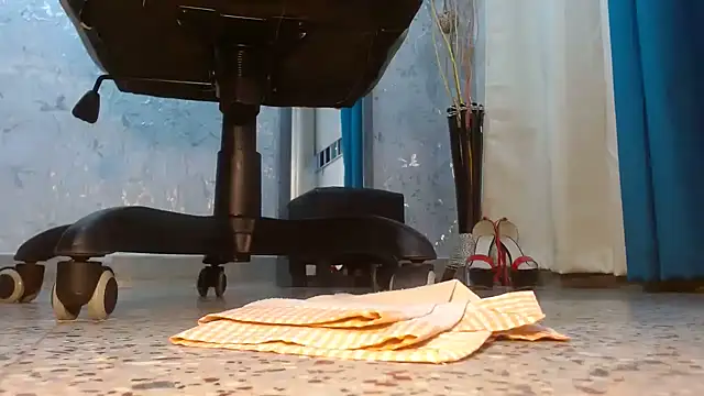 Snapshot of Samantabrown_ chatting on 11/11/25, 11:21 Samantabrown online show from 11/11/25, 11:21