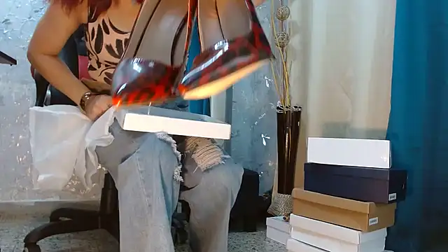 Snapshot of Samantabrown_ chatting on 11/22/25, 11:31 Samantabrown online show from 11/22/25, 11:31