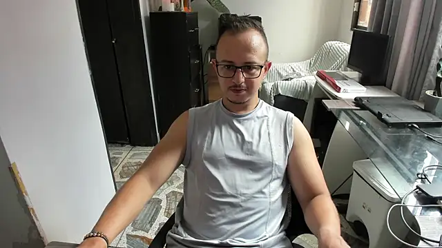 Snapshot of jacob_strokes01 chatting on 06/16/26, 05:59 jacob strokes01 online show from 06/16/26, 05:59