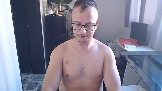 Snapshot of jacob_strokes01 chatting on 07/14/26, 01:39 jacob strokes01 online show from 07/14/26, 01:39