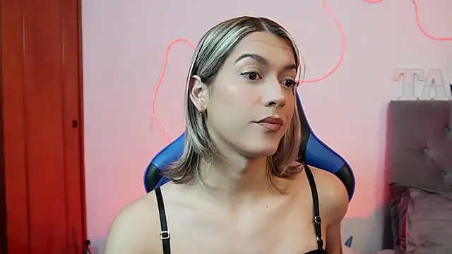 Snapshot of tay_ler3 chatting on 12/04/24, 11:41 tay ler3 online show from 12/04/24, 11:41