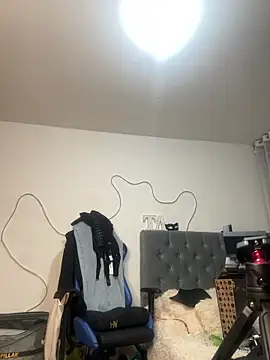 Snapshot of tay_ler3 chatting on 01/04/25, 02:14 tay ler3 online show from 01/04/25, 02:14