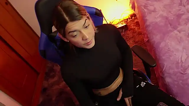 Snapshot of tay_ler3 chatting on 02/07/25, 06:03 tay ler3 online show from 02/07/25, 06:03