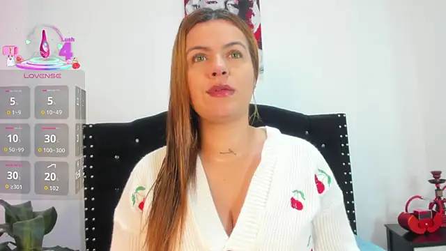 Alexandra Torress online show from 07/21/26, 12:29