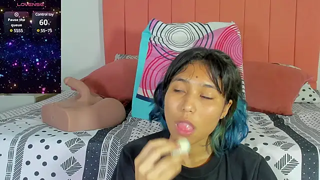 satsu u online show from 02/03/25, 07:42