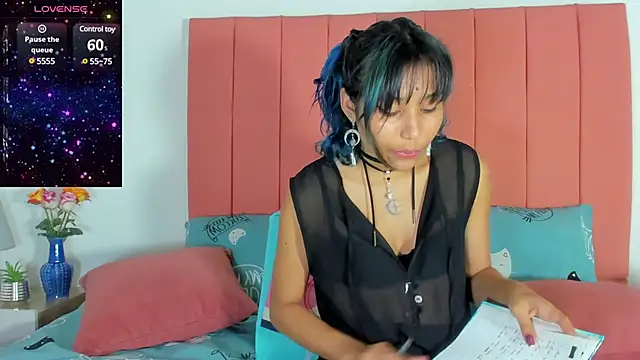 satsu u online show from 02/06/25, 07:18