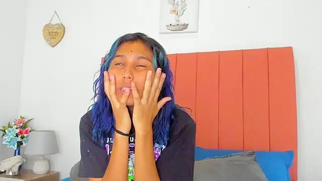 satsu u online show from 10/21/25, 07:03