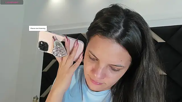 Snapshot of IsabellaGrey19 chatting on 12/02/25, 07:31 IsabellaGrey19 online show from 12/02/25, 07:31