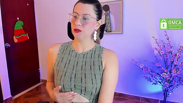 Chanelll Taylorr  online show from 12/12/24, 09:40