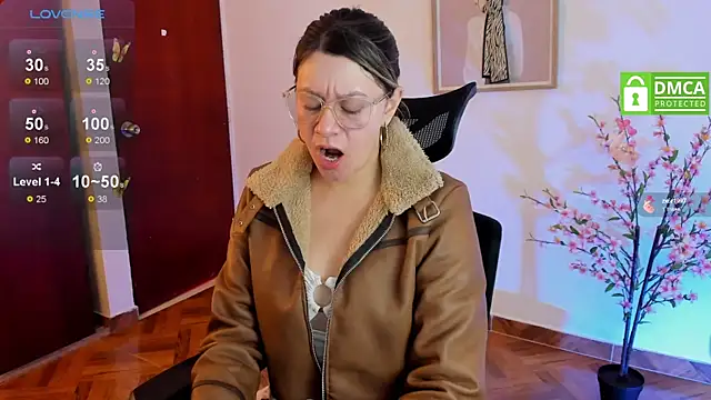 Chanelll Taylorr  online show from 01/16/25, 12:53