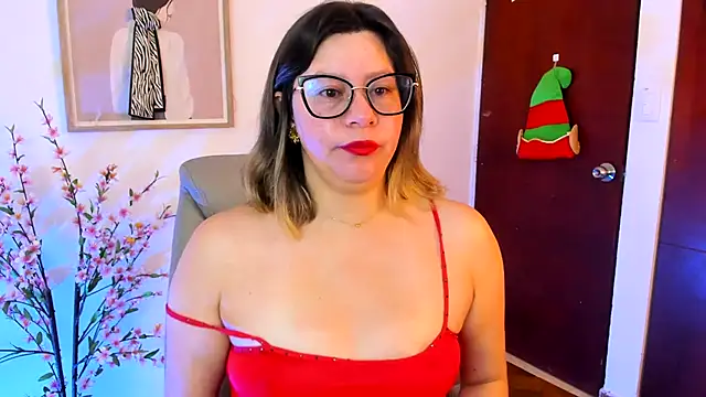 Chanelll Taylorr  online show from 11/27/25, 11:56