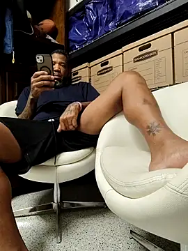 Snapshot of 3prettyboy3 chatting on 09/22/25, 07:32 3prettyboy3 online show from 09/22/25, 07:32