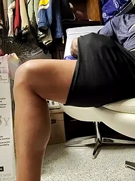 Snapshot of 3prettyboy3 chatting on 10/13/25, 06:24 3prettyboy3 online show from 10/13/25, 06:24