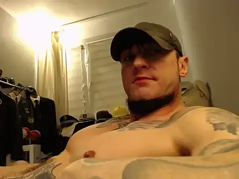 Snapshot of ballardbret chatting on 11/26/25, 01:39 ballardbret online show from 11/26/25, 01:39