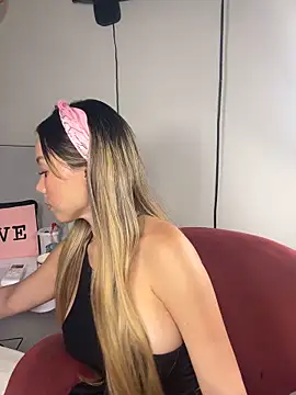 nakary00 online show from 11/13/25, 12:09