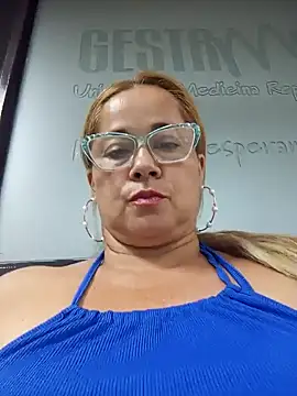 Snapshot of natally_ross21 chatting on 09/29/25, 03:06 natally ross21 online show from 09/29/25, 03:06