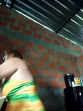 Snapshot of natally_ross21 chatting on 10/17/25, 12:30 natally ross21 online show from 10/17/25, 12:30