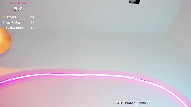 katiepeach  online show from 12/23/24, 06:05