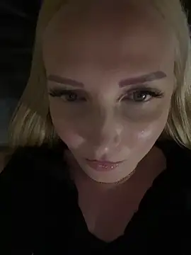 Snapshot of Aleksandrakis chatting on 09/12/25, 04:40 Aleksandrakis online show from 09/12/25, 04:40