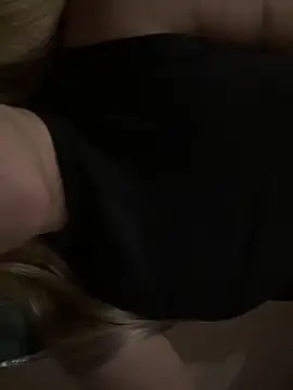 Snapshot of Aleksandrakis chatting on 09/20/25, 08:43 Aleksandrakis online show from 09/20/25, 08:43