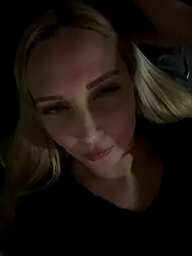 Snapshot of Aleksandrakis chatting on 09/25/25, 12:09 Aleksandrakis online show from 09/25/25, 12:09