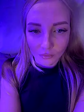 Snapshot of Aleksandrakis chatting on 10/02/25, 03:08 Aleksandrakis online show from 10/02/25, 03:08