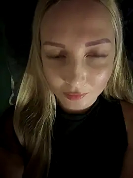 Snapshot of Aleksandrakis chatting on 10/09/25, 10:46 Aleksandrakis online show from 10/09/25, 10:46