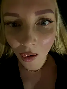 Snapshot of Aleksandrakis chatting on 10/13/25, 06:41 Aleksandrakis online show from 10/13/25, 06:41