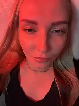 Snapshot of Aleksandrakis chatting on 10/23/25, 06:06 Aleksandrakis online show from 10/23/25, 06:06