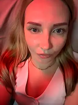 Snapshot of Aleksandrakis chatting on 10/29/25, 09:38 Aleksandrakis online show from 10/29/25, 09:38