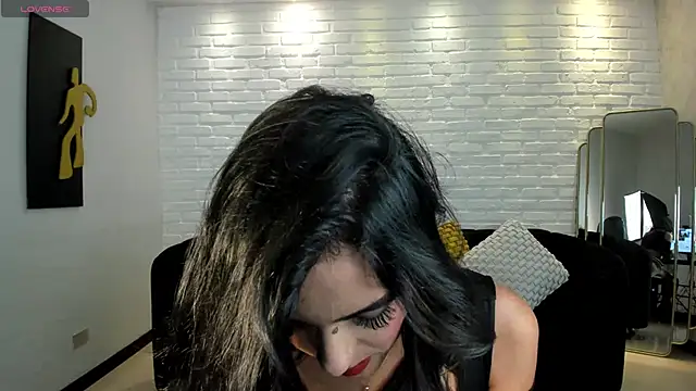 VictoriaMilan  online show from 01/16/25, 08:03