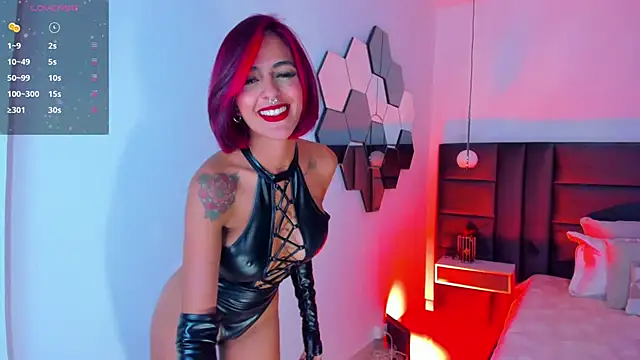 VictoriaMilan  online show from 03/19/25, 12:04