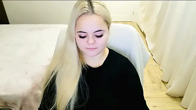 lovely-eyes online show from 12/01/24, 11:04
