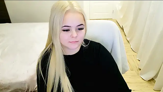 lovely-eyes online show from 12/06/24, 12:12