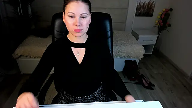 Snapshot of Dana__dom chatting on 02/18/25, 01:32 Dana dom online show from 02/18/25, 01:32