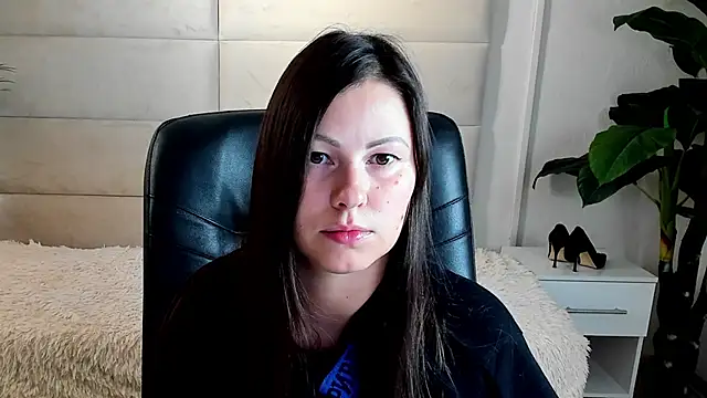 Snapshot of Dana__dom chatting on 10/19/25, 02:12 Dana dom online show from 10/19/25, 02:12