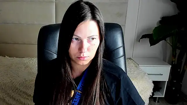 Snapshot of Dana__dom chatting on 10/20/25, 12:33 Dana dom online show from 10/20/25, 12:33