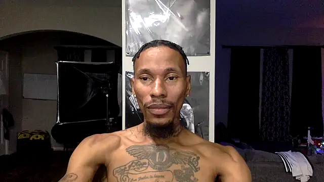 Snapshot of KingDerRico chatting on 12/21/25, 05:58 KingDerRico online show from 12/21/25, 05:58