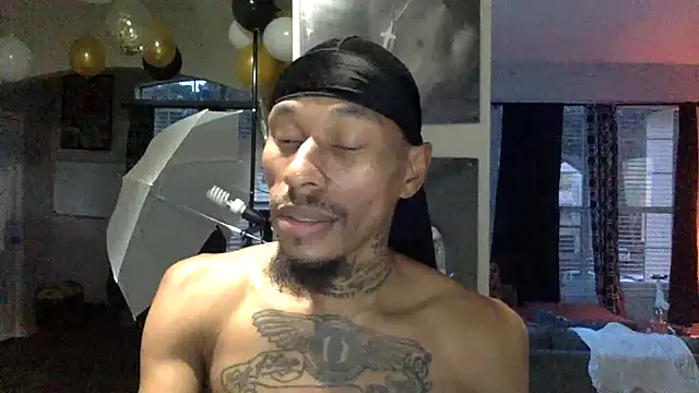 Snapshot of KingDerRico chatting on 01/05/26, 10:57 KingDerRico online show from 01/05/26, 10:57