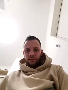 Snapshot of Chriso0007 chatting on 10/16/25, 01:28 Chriso0007 online show from 10/16/25, 01:28