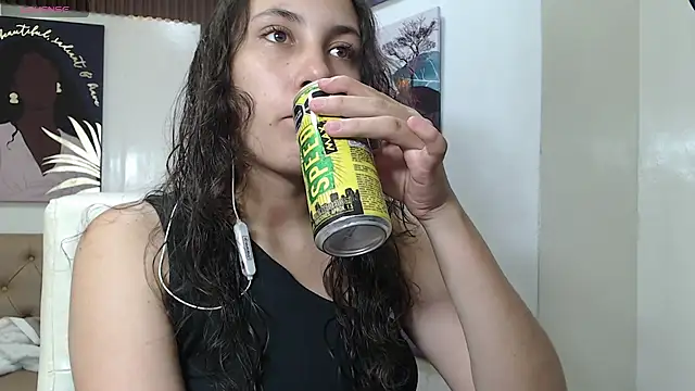 Snapshot of xlunna chatting on 10/30/25, 07:25 xlunna online show from 10/30/25, 07:25