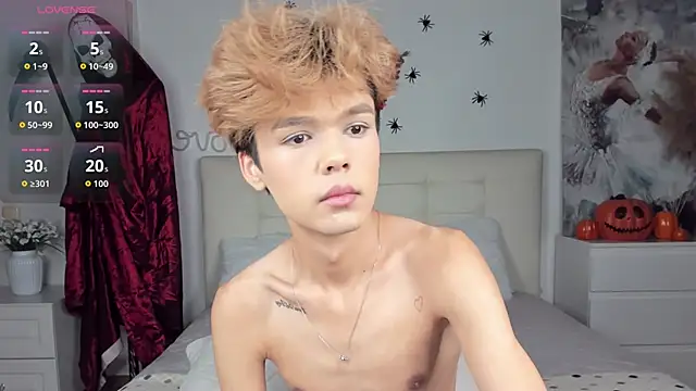 Felix Rey online show from 10/25/25, 06:24