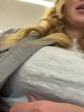 Sweet   Emily online show from 09/18/25, 01:46