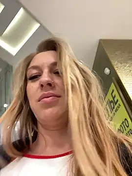 Sweet   Emily online show from 10/14/25, 01:45